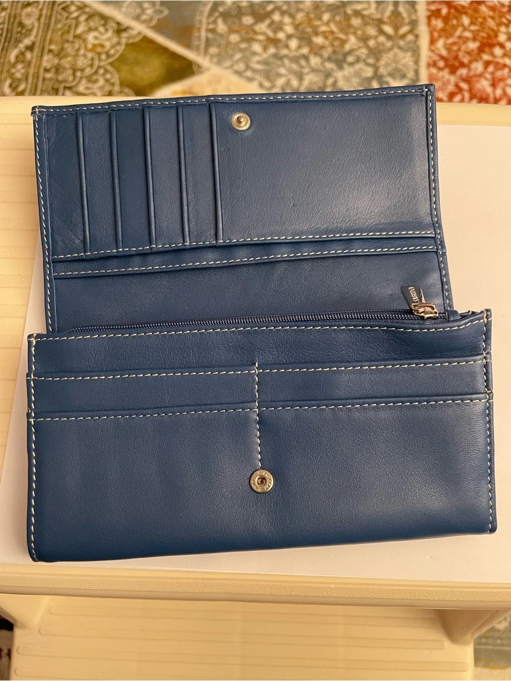 Sabrina compact leather